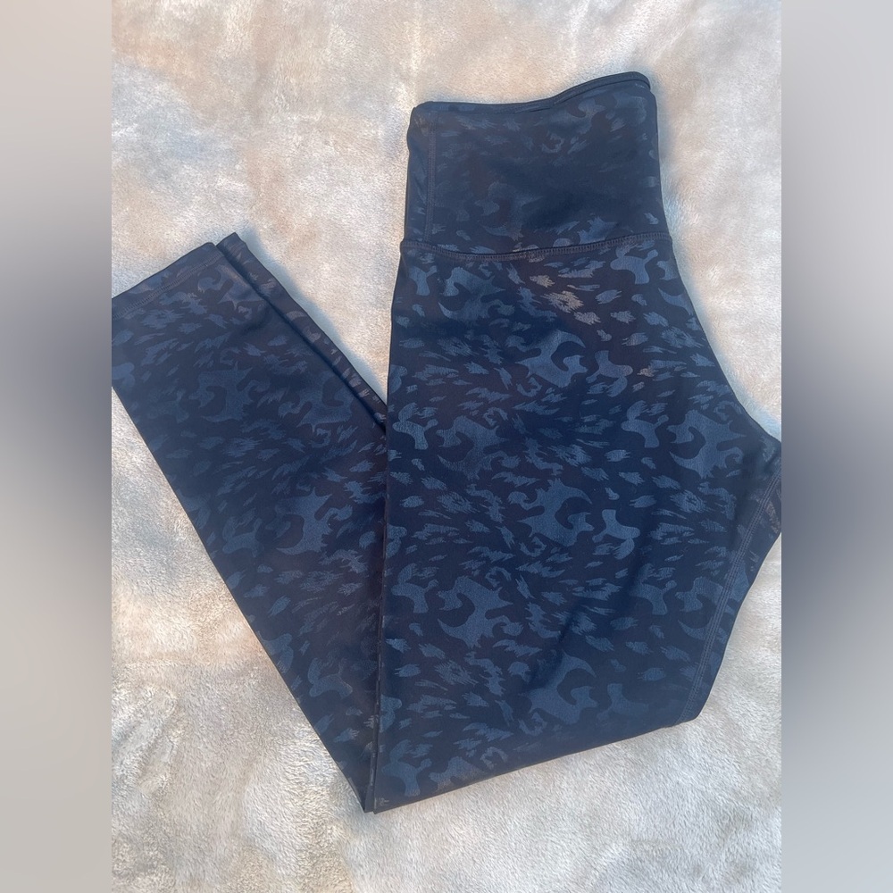 Black Camouflage Leggings - Picture 3 of 10